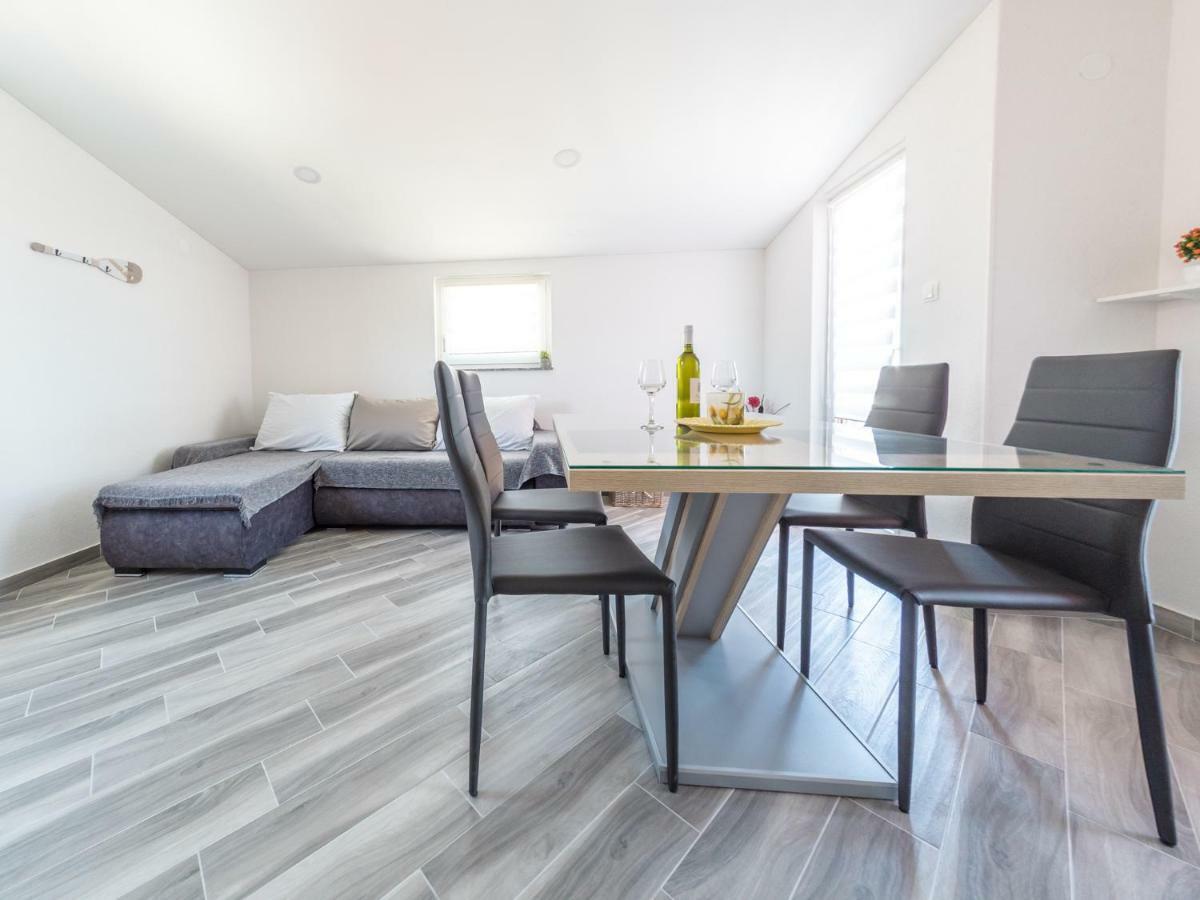 Apartment ˝Soleil˝ วีร์ ภายนอก รูปภาพ